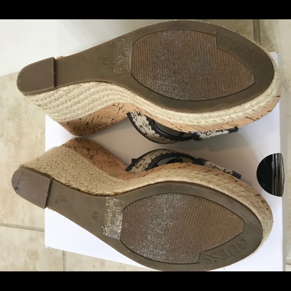 Guess signature canvas high heel sandals - Picture 4 of 4